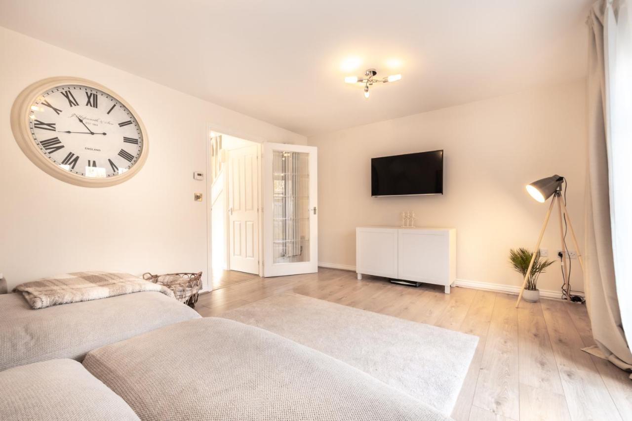 Cheerful 3 Bedroom House - Sleeps 7 Alwalton Esterno foto