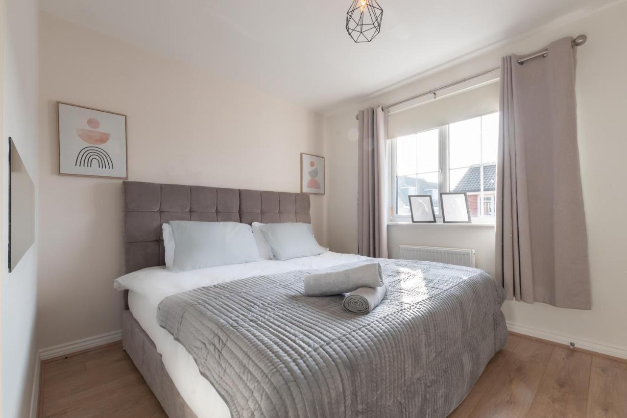 Cheerful 3 Bedroom House - Sleeps 7 Alwalton Esterno foto