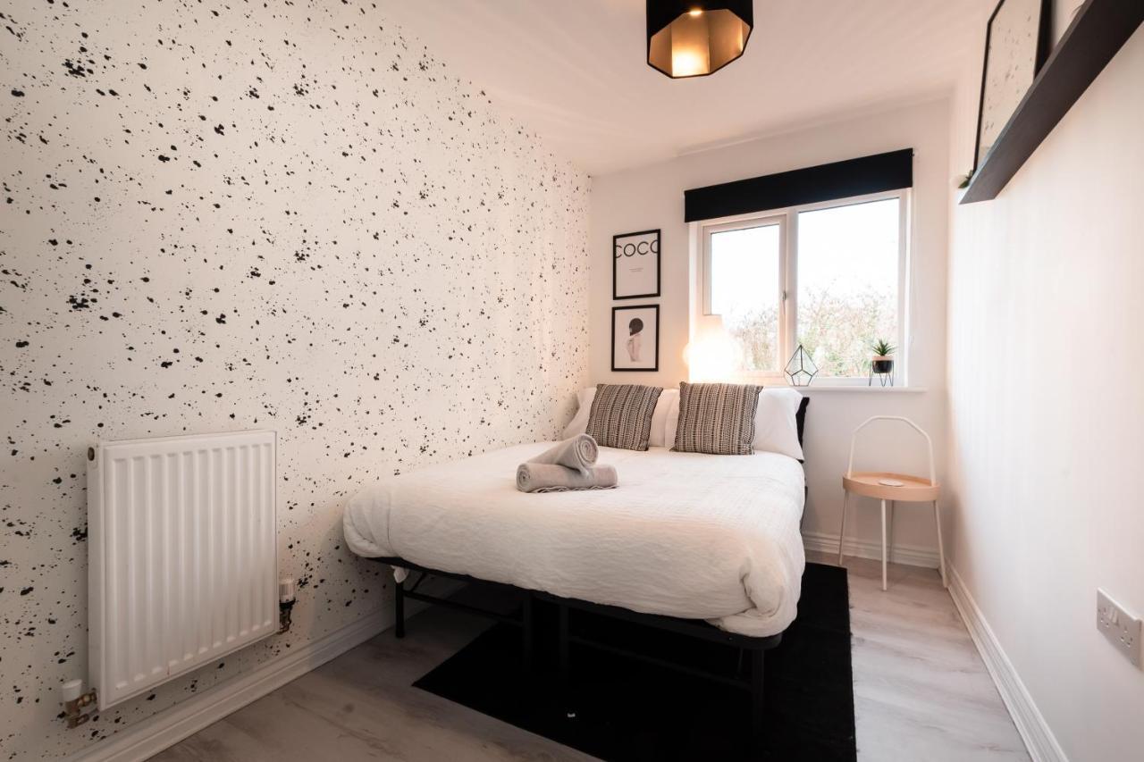 Cheerful 3 Bedroom House - Sleeps 7 Alwalton Esterno foto