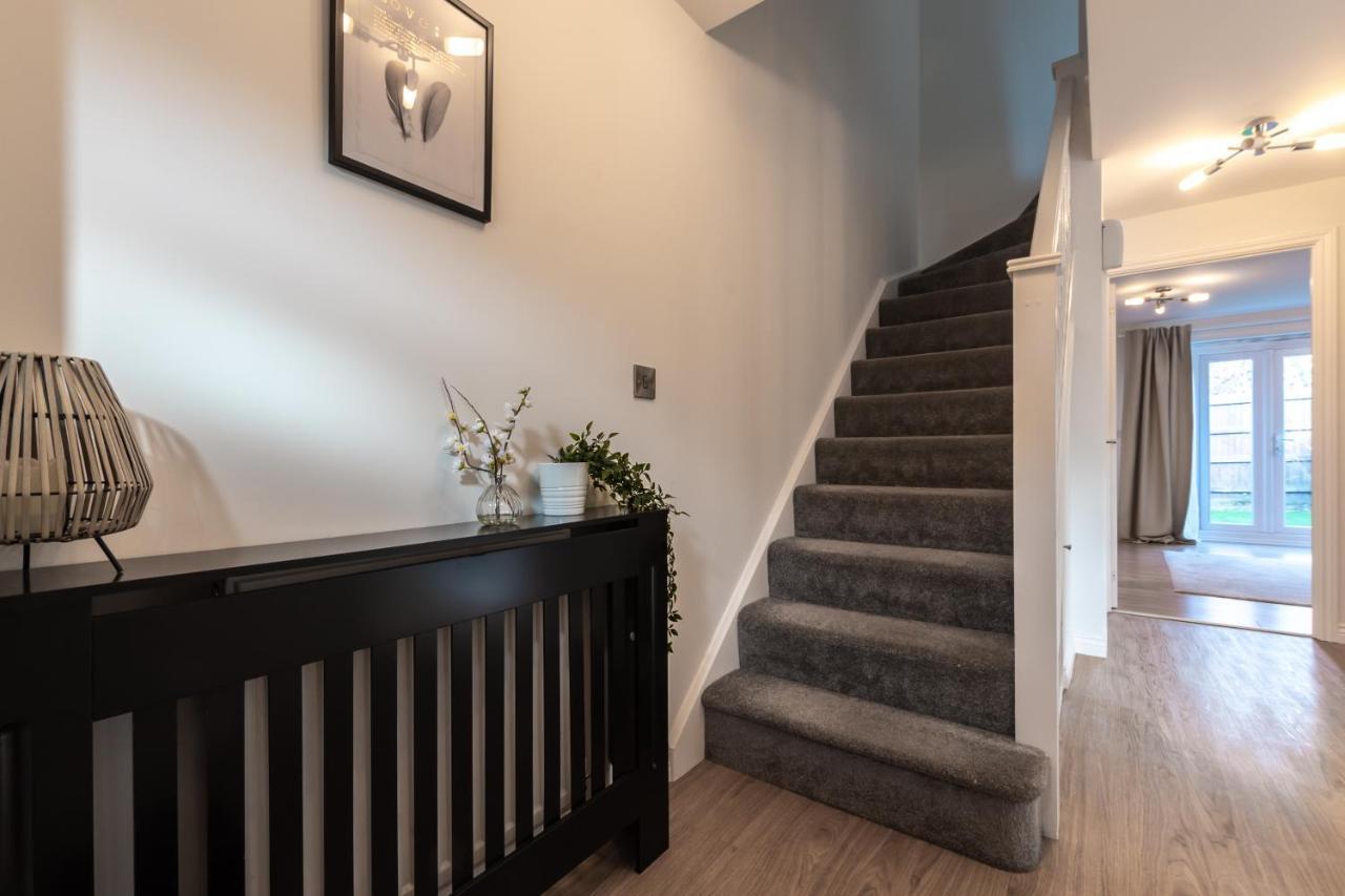 Cheerful 3 Bedroom House - Sleeps 7 Alwalton Esterno foto