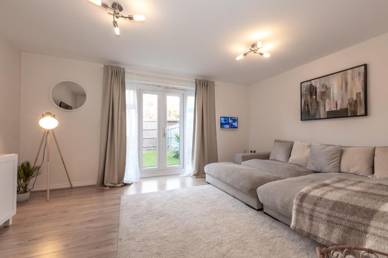 Cheerful 3 Bedroom House - Sleeps 7 Alwalton Esterno foto